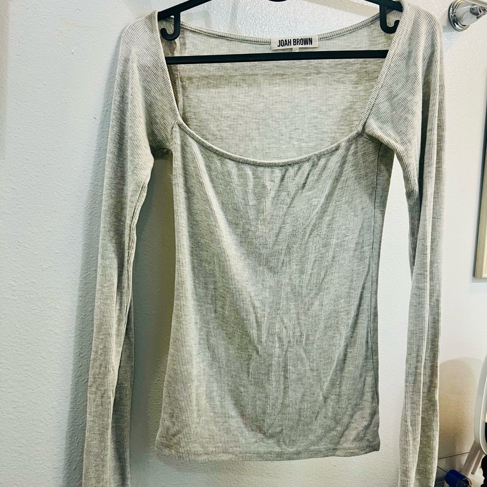 Joah Brown Heather Gray Off the Shoulders Long Sleeve Ribbed Top